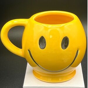 McCoy USA Classic Vintage Yellow Happy Face‎ Mug